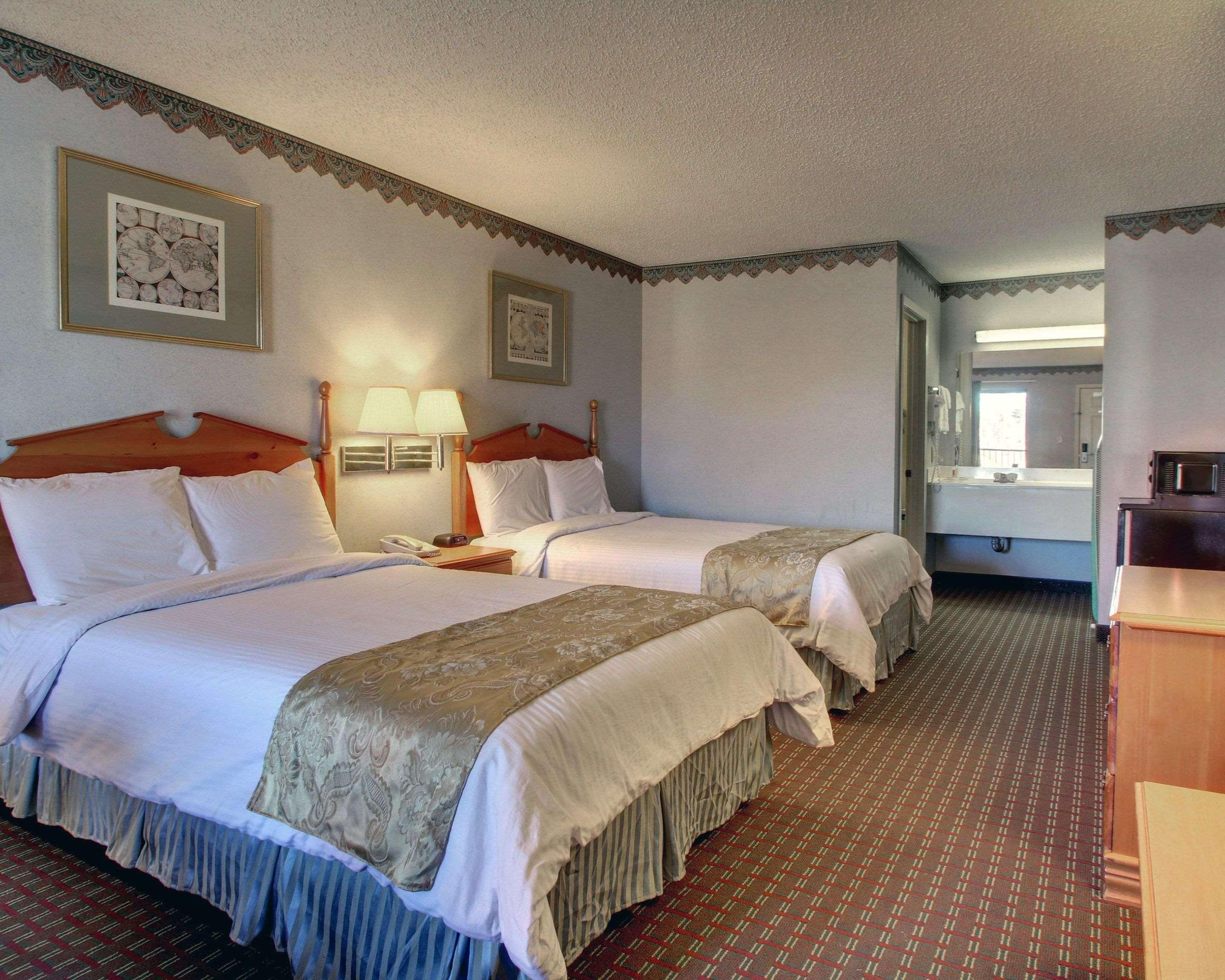 Econo Lodge Clinton Extérieur photo